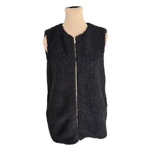 Aritzia Wilfred Black Sleeveless Faux Sherpa Fuzzy Vest Sz S